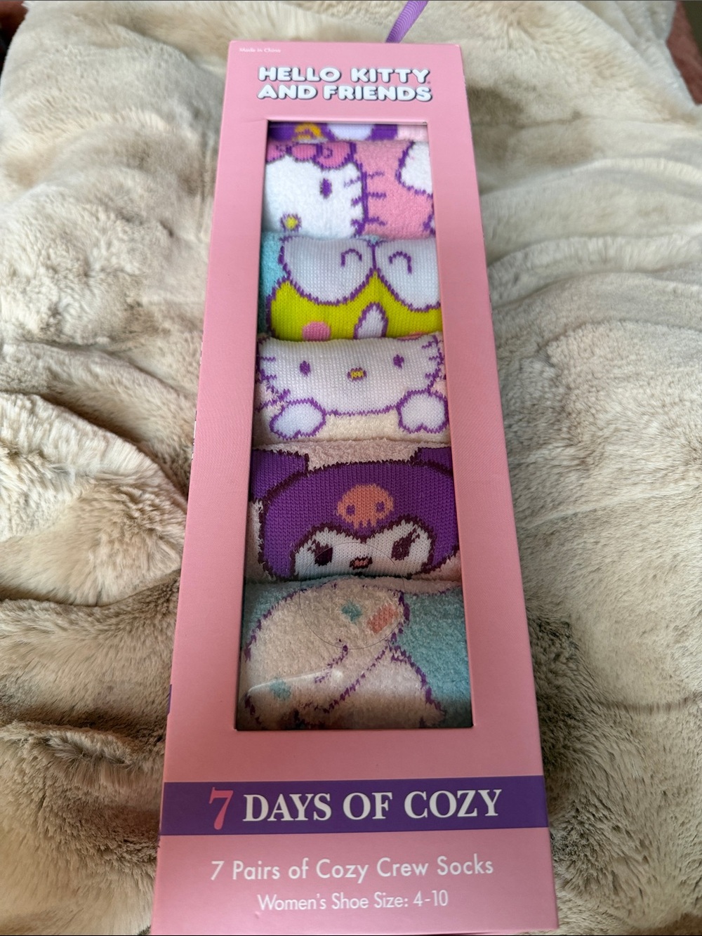 Hello Kitty 7-Pack Cozy Crew Socks - Pink, Purple, White, Yellow, Teal